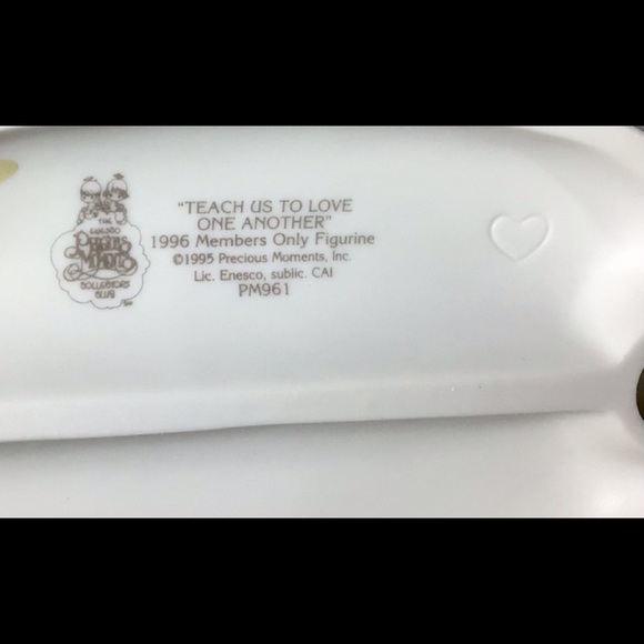 PRECIOUS MOMENTS Members Club 1996 “Teach us to love one another” - Picture 2 of 15